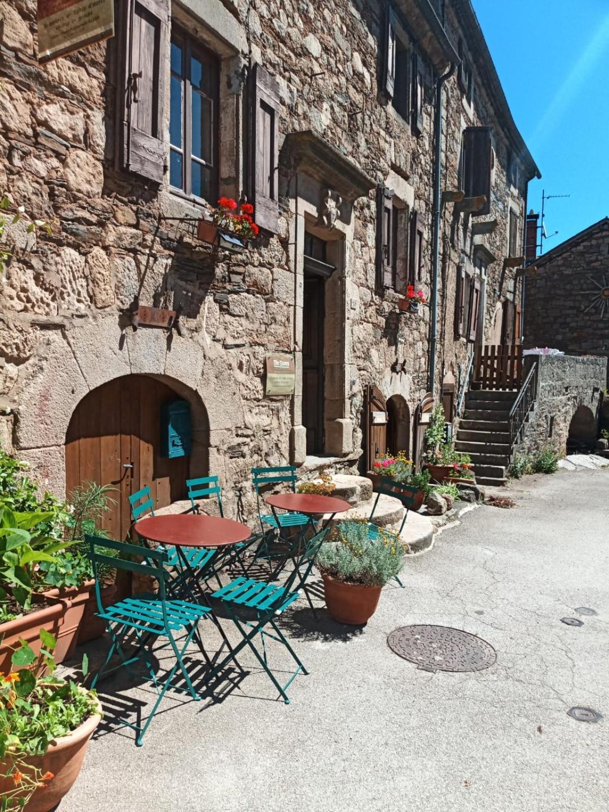 The Tavern Castelnau-Pégayrols Exteriör bild