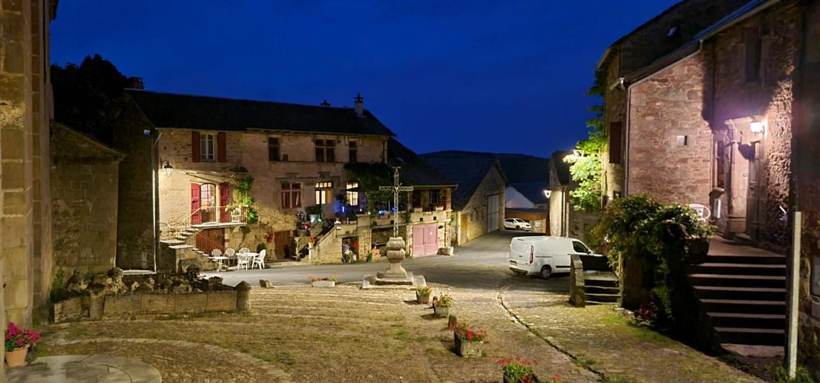 The Tavern Castelnau-Pégayrols Exteriör bild